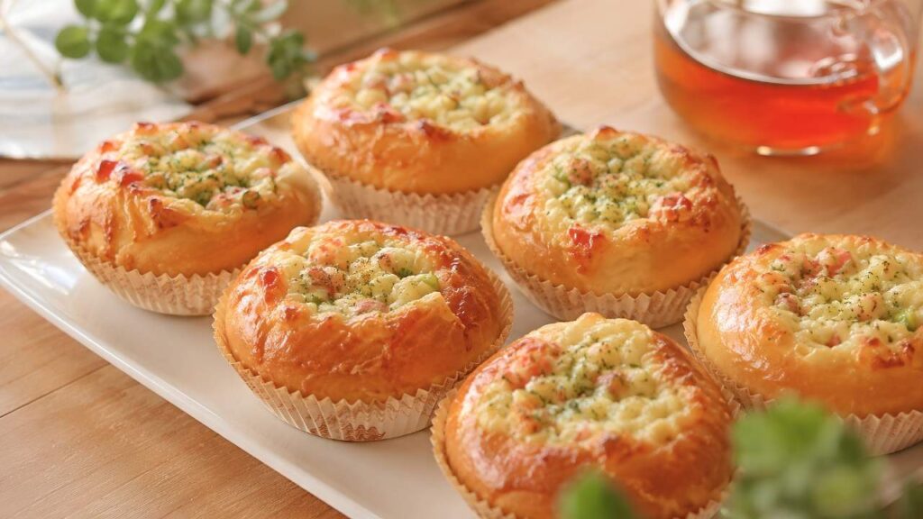 Easy Savoury Mini Buns with Melted Cheese – Soft, Cheesy, and Perfect for Snacks or Parties